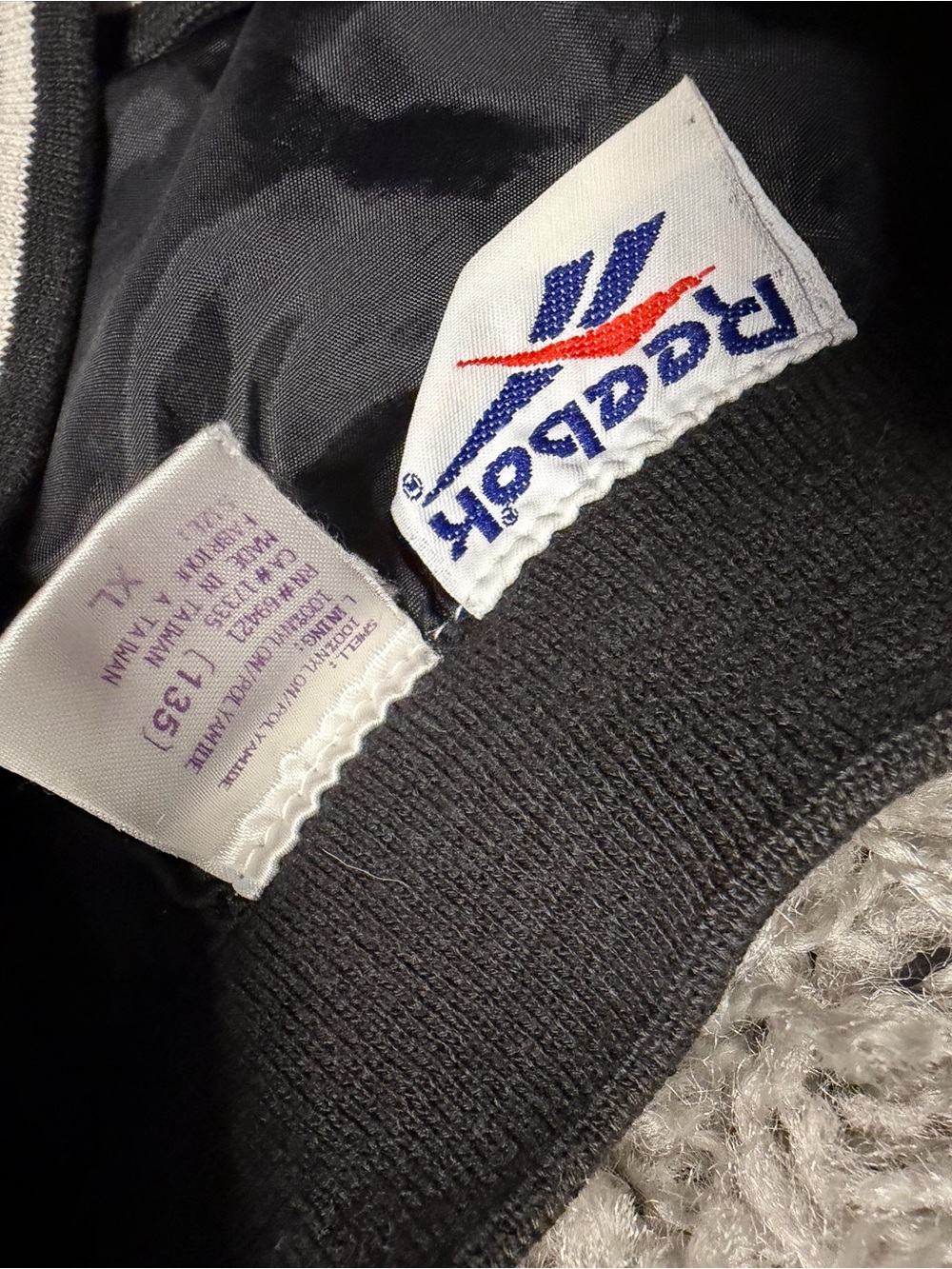 Vintage Reebok Pullover - Picture 3 of 3